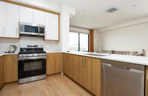 Stylish Apartments in Glendale with Free Parking - Foto 45