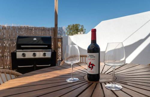 Urban Charm Rooftop Apartment with Vista - Photo 8