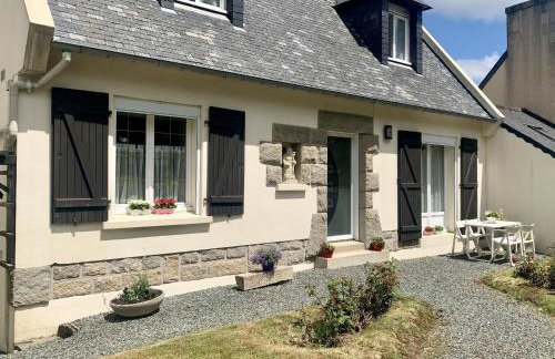 Holiday Home in Guerlesquin Near Lake - Foto 23