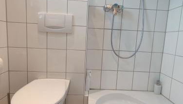 Zen Apartment - spacious - garden - kitchen - Foto 5, Shower