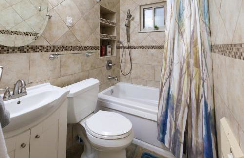 Secluded Hilltop Hideaway - Hot Tub! Two Living Rooms! - Foto 26