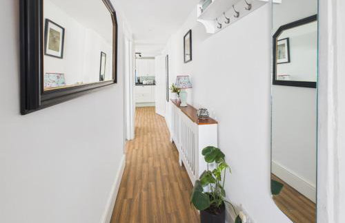 Spacious light and airy apartment with Cinema room - Foto 4