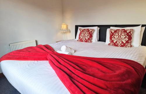 Cleish 7 With Private Hot Tub - Fife - Loch Leven - Lomond Hills - Pet Friendly - Photo 8