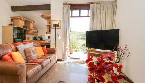 Topiary Cottage - Photo 4