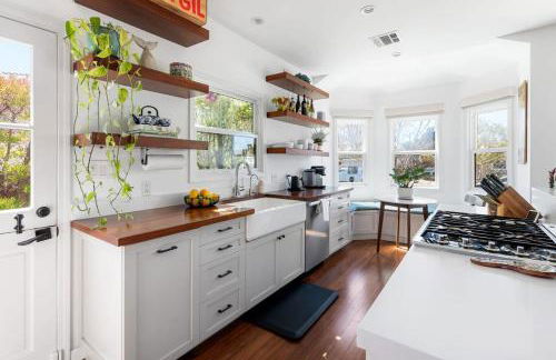 Sun-Drenched Spanish Manor Home in Mar Vista - Foto 20