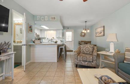 Beach access close to Walmart, Bowling,skating and Game room - Photo 26