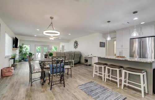 Kingwood Cottage - 10 mins from IAH - Lake Front - Foto 5