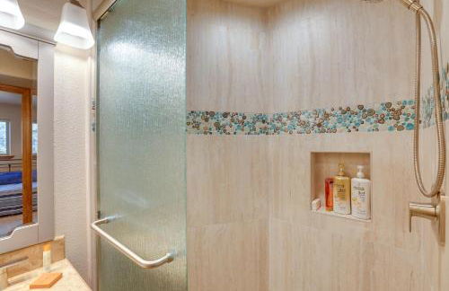 Deck and Beach Access Lake Tahoe Shoreside Retreat! - Foto 25