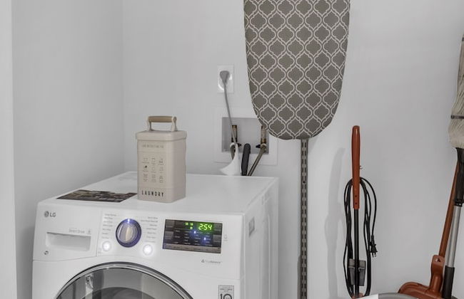 1br Logan Circle Furnished Apartment 1 Bedroom Apts by RedAwning - Photo 17