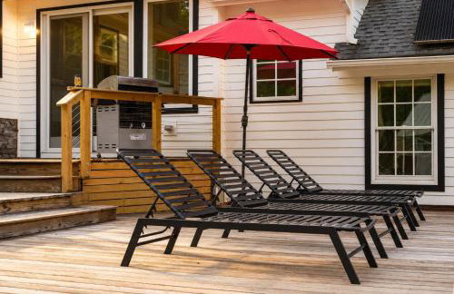 Hot Tub, 2 Fire Pits, Pond, Tonal & Pet-Friendly - Photo 40