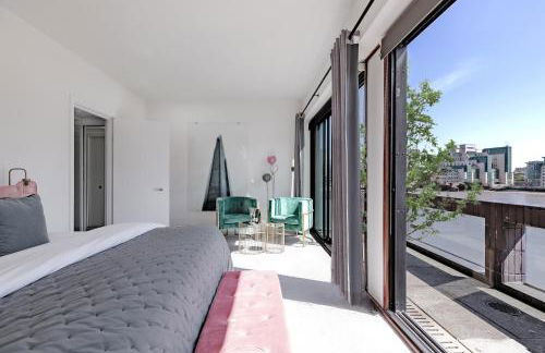 Divine Views from a Breathtaking LuxXe City Penthouse for a Gracious Life Style - Photo 20