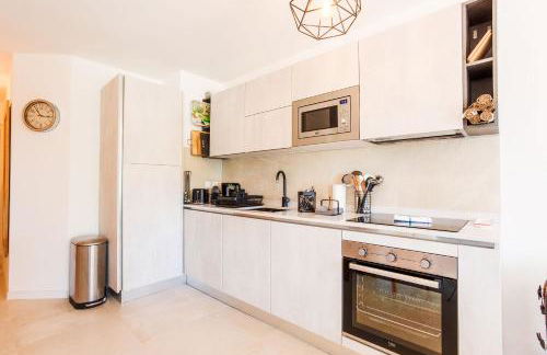 L'ANGE GARDIEN AP4269 by Riviera Holiday Homes - Foto 18