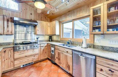 Waterfront North Hero Home with Screened Porch - Foto 10