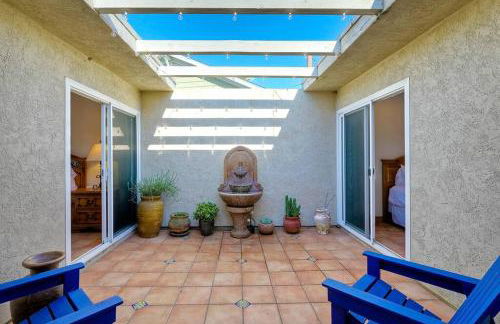 Great Group Retreat! Hacienda Decor, Spacious Floor Plan, Private Backyard - Foto 6