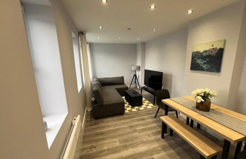 Queen Apartment - High Spec - En-Suites - 7 Guests - Foto 1