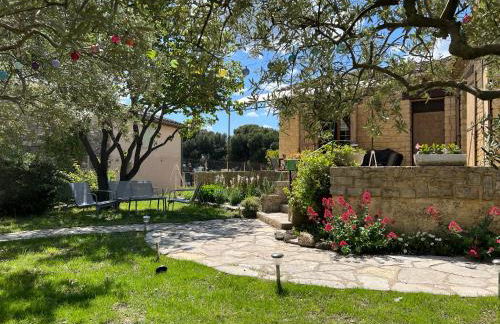 Escapade entre amis en Provence, 4 chambres, terrasse & jardin, proche Avignon - Foto 21