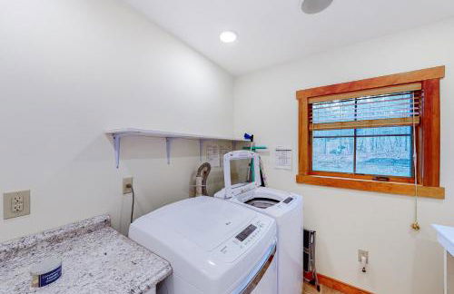 Up The Hill - Photo 16