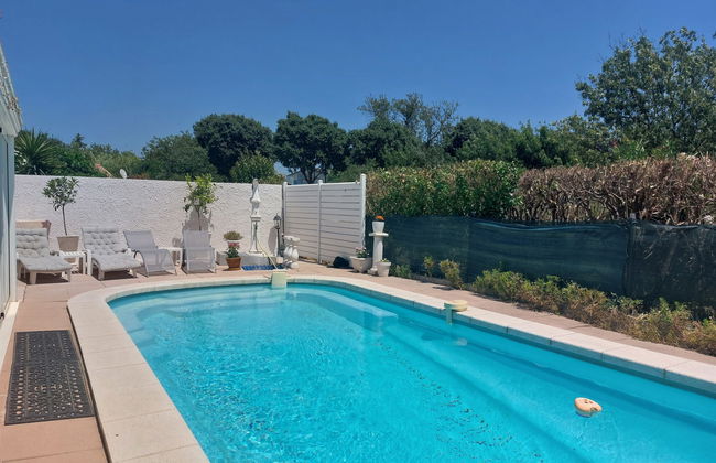 3 bedroom House in Solliès-Pont with private pool and garden - Photo 6