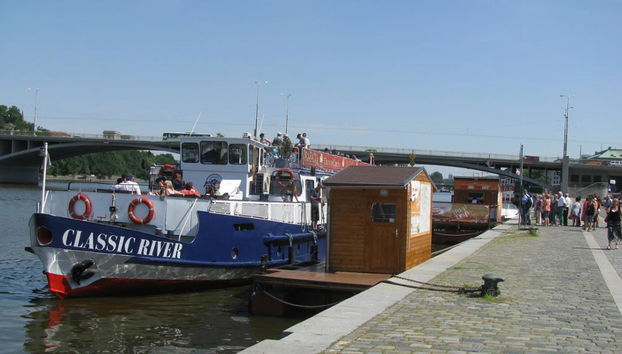 Crucero panorámico por el río Moldava - Foto 3