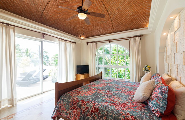 Beachfront Homes by Playa Paradise - Photo 31