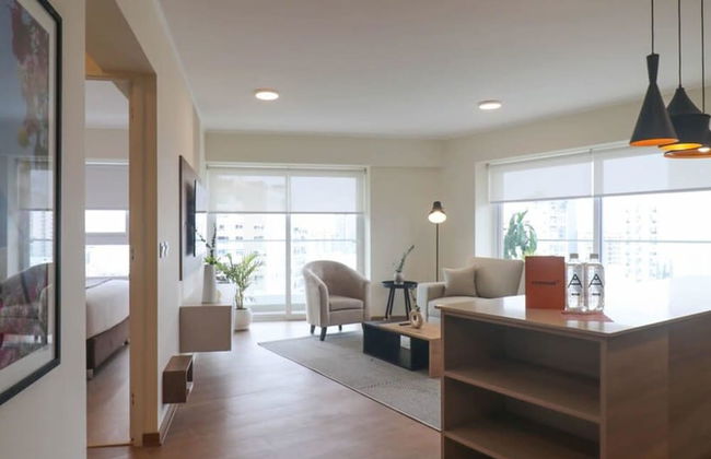 w Deluxe 2BR w Panoramic Terrace in Miraflores - Foto 9