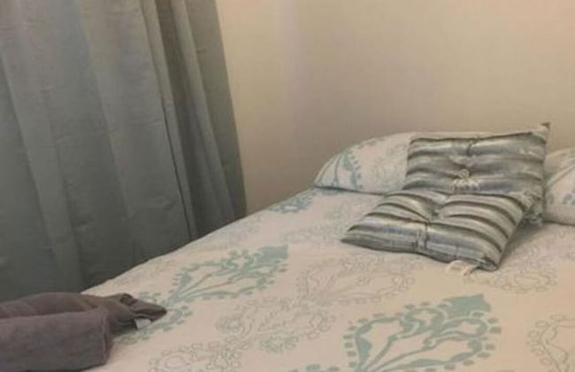 Small Modern Comfortable 2 Bedroom Apartment - Cmyr - Foto 9