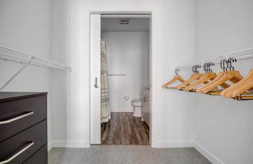 Bellevue 2BR w BBQ Gym WD nr Spring District SEA-225 - Foto 15