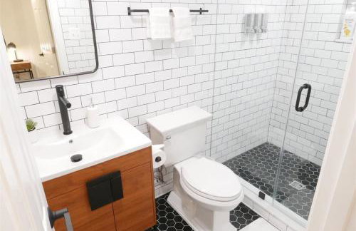 On DCs Doorstep Family Friendly 2 bed Cap Hill Apt - Permit - Foto 17