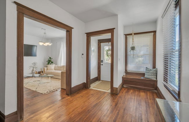 Pet Friendly 5BR Home near Downtown Detroit by RedAwning - Photo 4