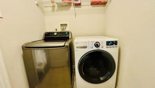 Spacious & Serene Family Gem: Games, Office, Yard! - Foto 3