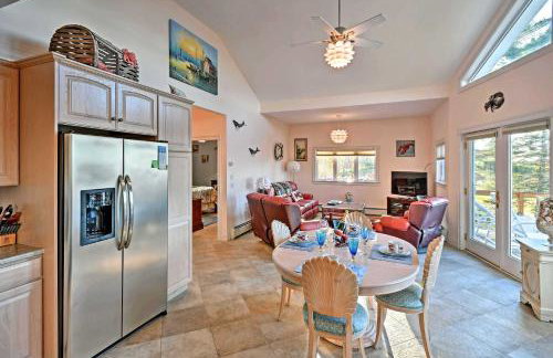 Oceanfront Sullivan Cottage on 6 Acres with Kayak! - Foto 9