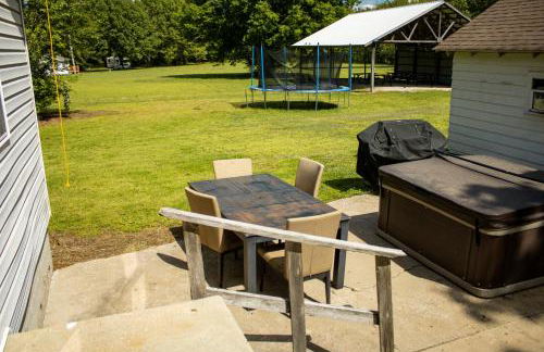 Bountiful Cabin - Hot Tub - Foto 19