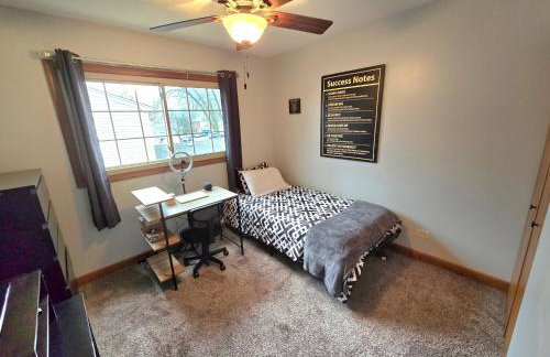 3 bedroom 3 bath lovely home in Aurora IL - Foto 17