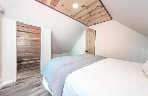 Elderberry Bluejay Location Goals Tub Time - Photo 66