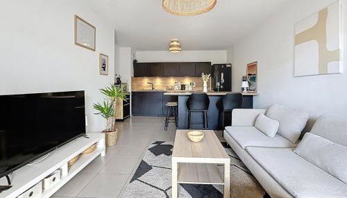 Superbe Appart 2ch, clim, terrasse, pkg, wifi, tv - Photo 1