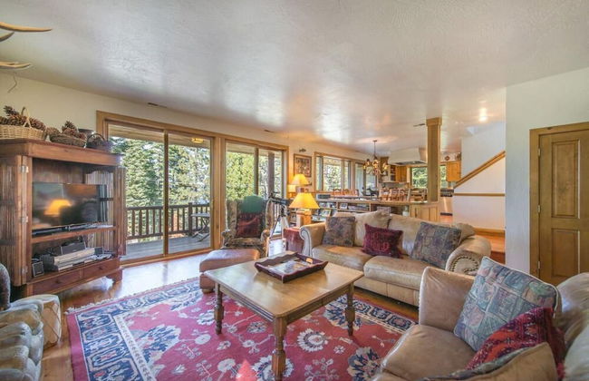 Ellis Peak by Avantstay Beautiful Mckinney Cabin w/ Filtered Lake Views - Foto 3