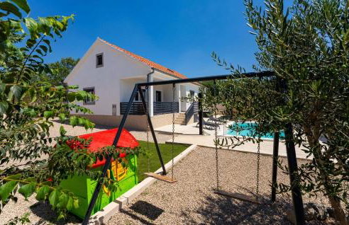 3 Bedroom Awesome Home In Rastevic - Foto 19