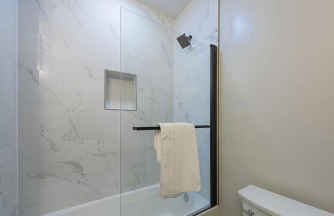 NICE 1BR Apartment near Metro - Foto 3