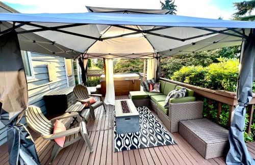 Spacious Retreat w/ Hot Tub. Perfect for Families - Photo 16