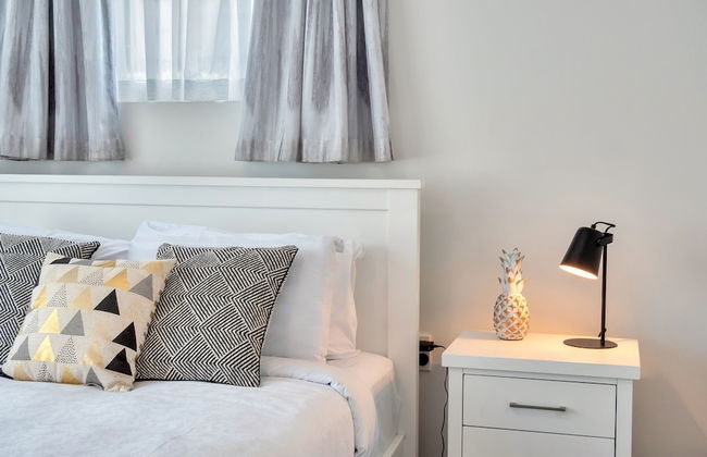 Bright 3 Bedroom near St Lukes Mall 3 - Photo 5