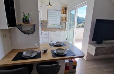 Apartments Mak & Lux - sea & sunset top view - Photo 22