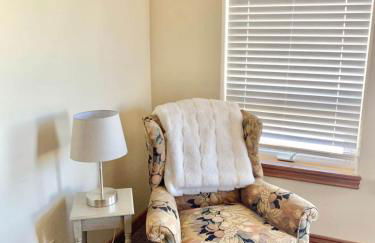 Luxury home w a View- biking and hiking near - Foto 49