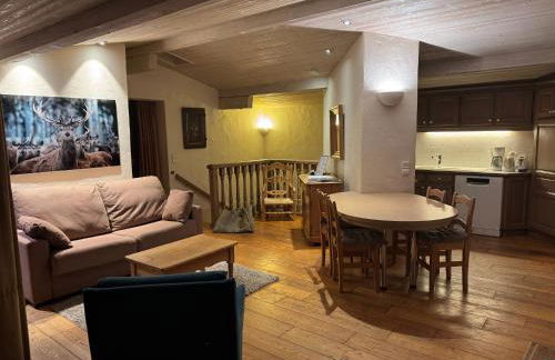 Appartement 71m2 près de Megève, à 200m télécabine la Princesse, local à ski, 2 chambres, parking couvert - Foto 1