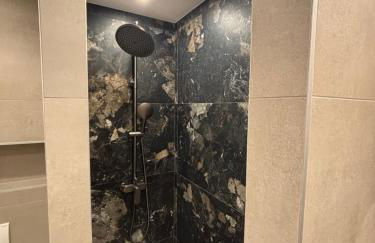 The Cozy Residence - Photo 20