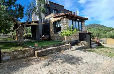 Dimitra's Villa in Evia, Greece - Foto 1