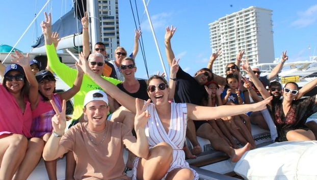 Excursão de catamarã Isla Mujeres, snorkeling, diversão, bar aberto e buffet - Foto 5