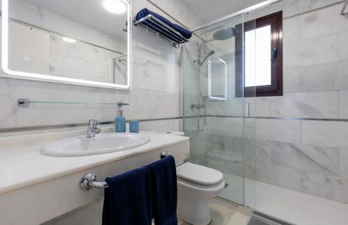 VILLA WITH 4 BEDROOMS AND PRIVATE HEATED POOL - Foto 28