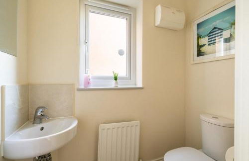Luxury 3-Bedroom Escape, Timeless Charm, Near Monmouth Castle, Sleeps 6, Parking, Free WiFi - Foto 19