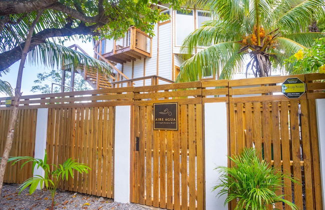 Awesome Over The Water Overlooking West End - Aire Agua 3 Bedroom Home by RedAwning - Photo 54