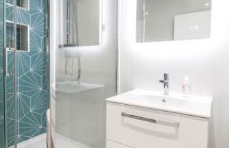 The Booker Retreat - Bright 1BR Top Floor Apt with Free Secure Underground Parking - Foto 30